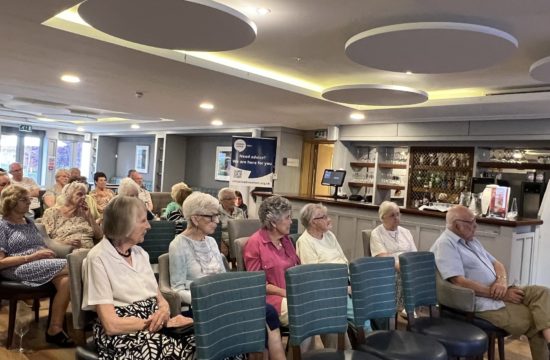 Residents Enjoy ‘Money Chats’ at Hampshire Lakes